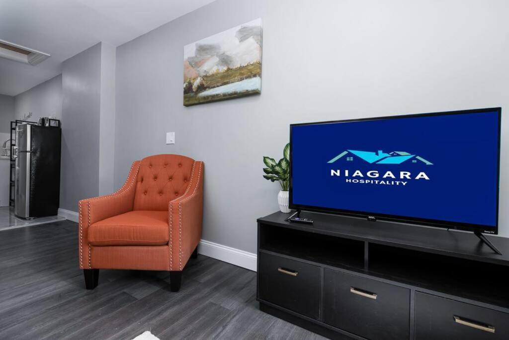 Cozy Micro Apartment, Minutes From Falls Ниагарски водопад Екстериор снимка